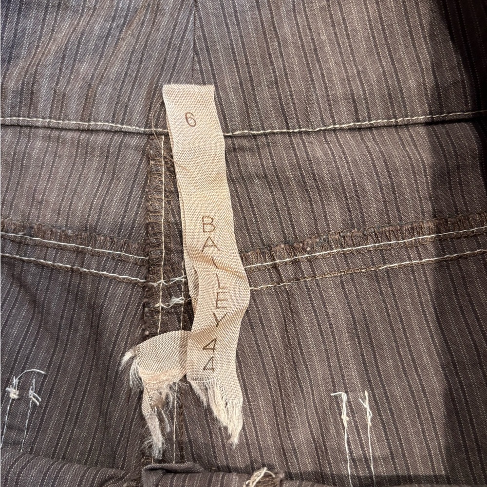 Bailey 44 Gray Women's Shorts - Picture 9 of 9